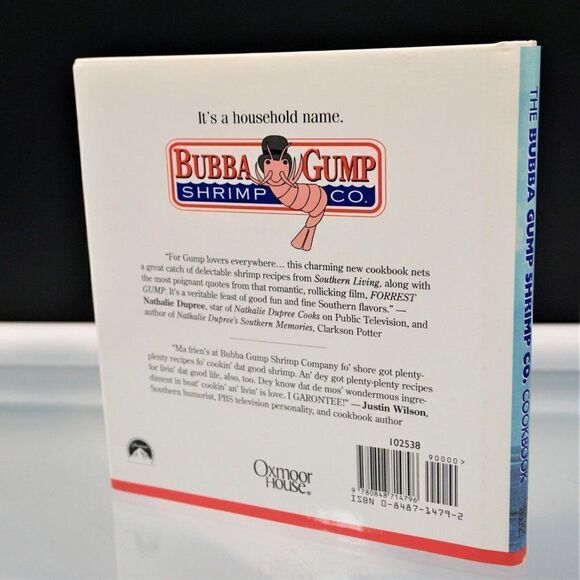 The Bubba Gump Shrimp Co. Cookbook Recipes and Reflections from FORREST GUMP - Picture 2 of 10